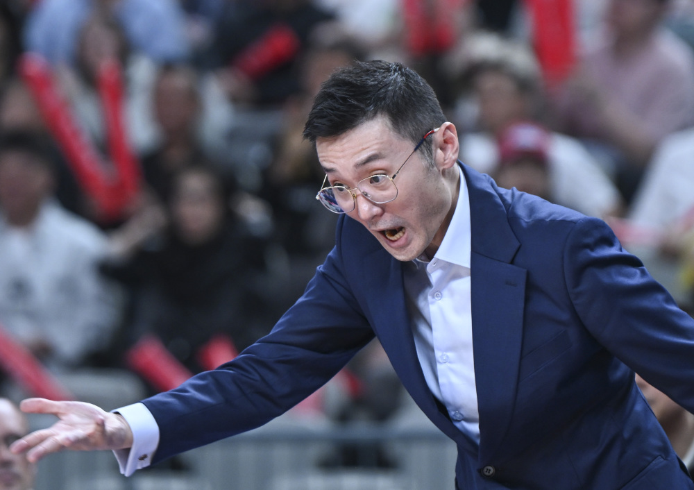 赛后辽宁本钢备战NBA季后赛，队长鼓劲细节曝光，引发热议，心理建设被强调