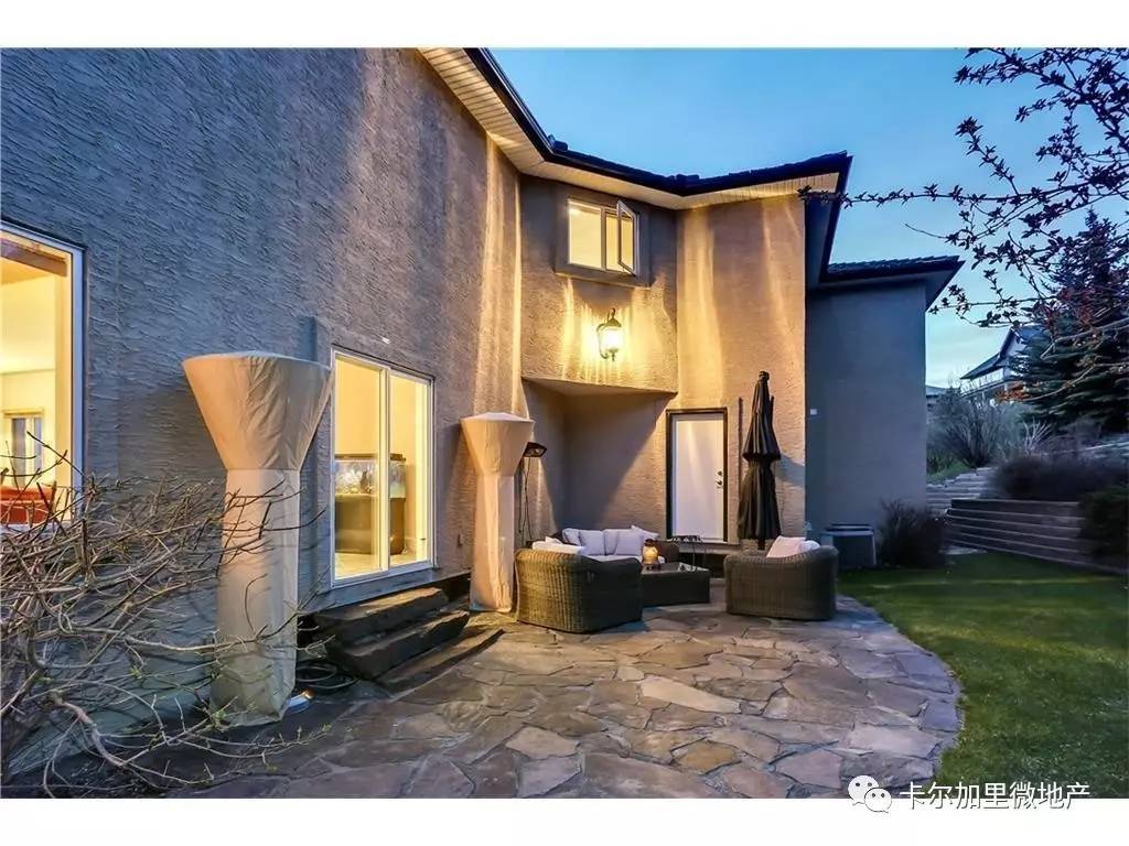 包含法国杯今晚走向成谜，法兰克福止住颓势，震撼外界，数据趋势出现新变化的词条