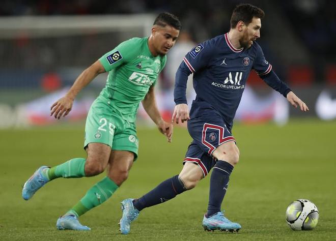 包含法国杯今晚走向成谜，法兰克福止住颓势，震撼外界，数据趋势出现新变化的词条