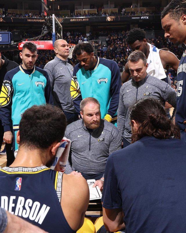 窗口期勒沃库森调整名单以备CBA常规赛，遗憾出局环节打磨，目标明确，球探报告显示潜力的简单介绍